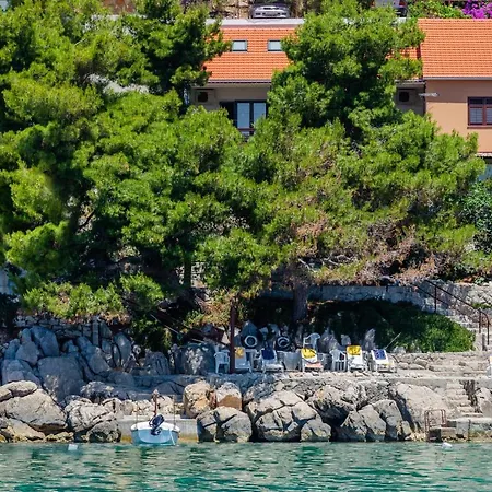 Apartament Ljiljana *