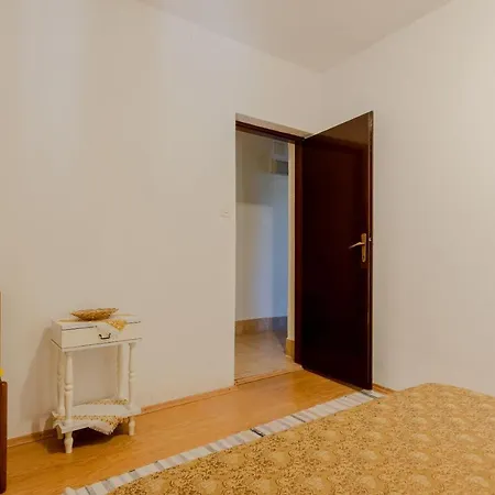 Ljiljana *